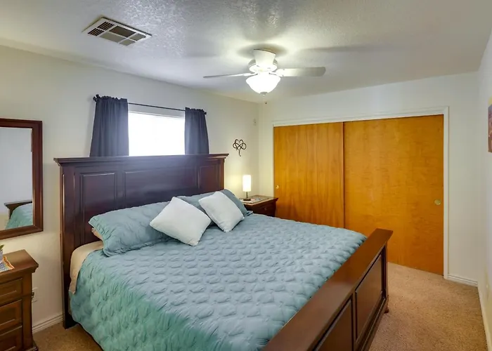 Dog-friendly Bullhead - Walk To River! * Bullhead City